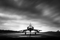 Oude Mirage 5 onder donkere wolken van KC Photography thumbnail