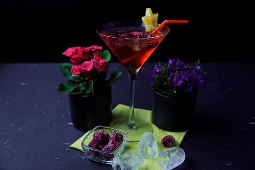 Rum ontmoet citroen framboos en sinaasappel. Heerlijke en fruitige cocktails geserveerd in een glas