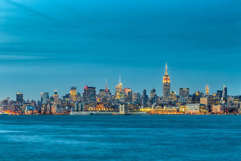 NEW YORK CITY 23 by Tom Uhlenberg