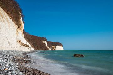 Krijtrotsen aan de kust van de Oostzee op het eiland Rügen