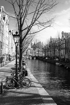 Amsterdam: grachten en fietsen van Dennis van de Graaf