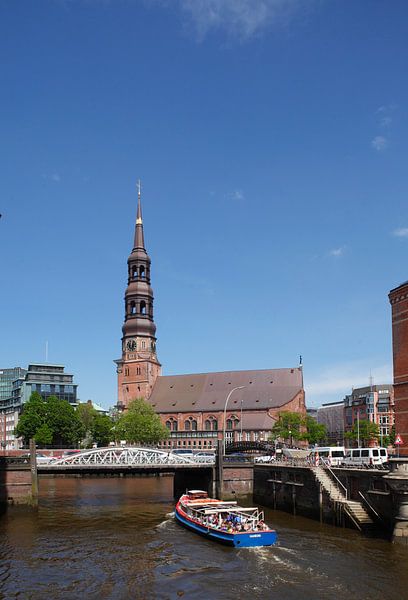 Katharinenkirche, Kirche, Barkasse, Boot, Hamburg von Torsten Krüger