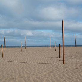 verlaten strand by Janette Hamminga