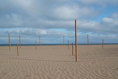 verlaten strand van Janette Hamminga