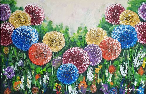 Bunte runde Blumen im Garten von Gulserin Gokcan