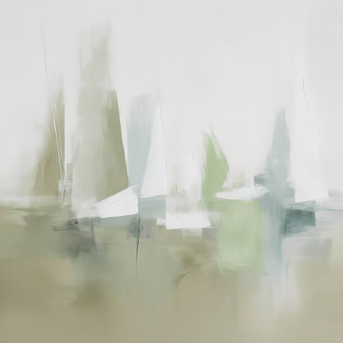 Des voiliers dans la douce brume matinale