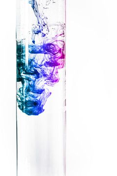 Kleur lost op in water van Mixed media vector arts