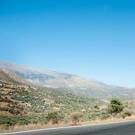 Road through the mountains of Crete von Mariska Hanegraaf