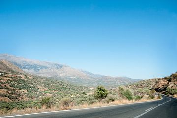 Weg door de bergen in Kreta van Mariska Hanegraaf