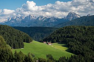 Bergdorf in den Dolomiten von Wim Slootweg