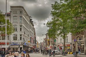 Damstraat in Amsterdam van Don Fonzarelli