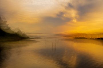 The golden hour, the transition between day and night by Ina Bouhuijzen