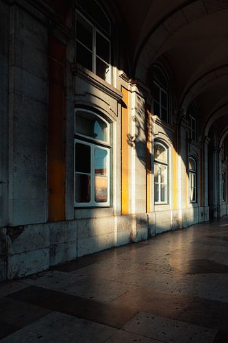 L'heure d'or dans les belles rues de Lisbonne