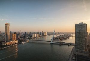 Early morning in Rotterdam van Ilya Korzelius
