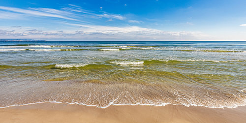 Panorama Wellen am Strand auf der Insel Rügen an der Ostsee von Werner Dieterich