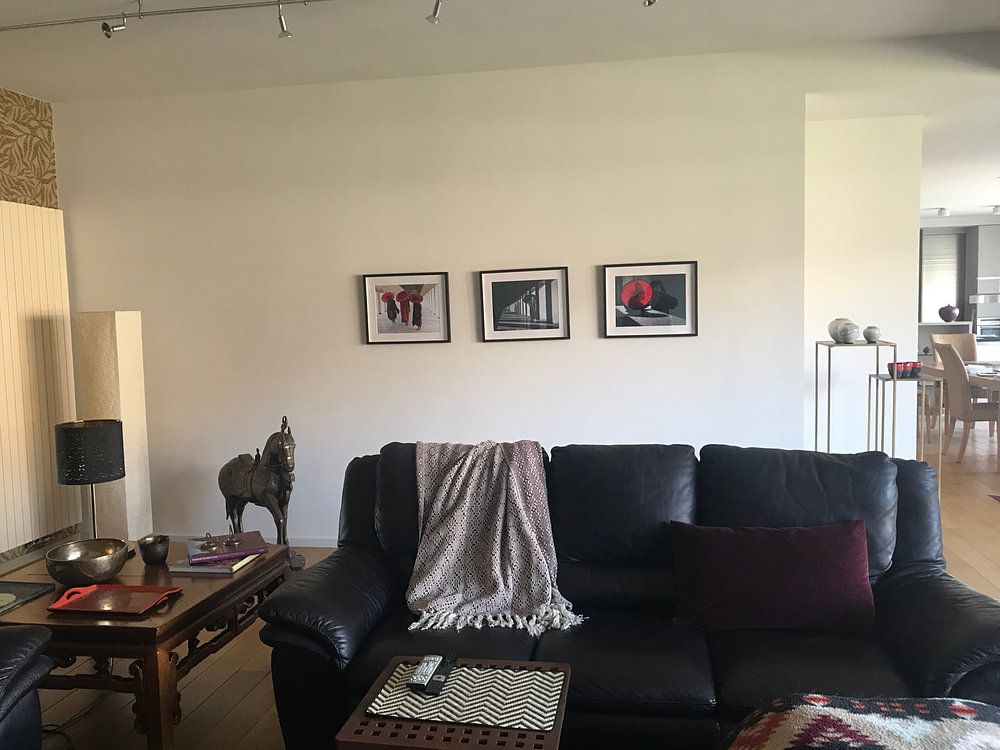 Baghan, MYANMAR, den 12. Dezember 2015 - Junger Mönch in Baghan Wandern im Korridor des Klosters. Ha von Wout Kok