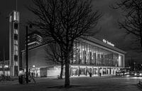 Gare de L'Eindhoven la nuit. par Maurits van Hout Aperçu