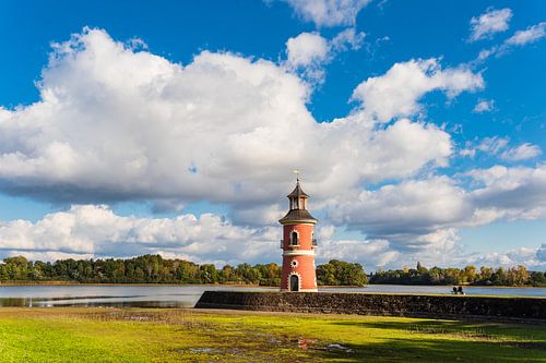 Vuurtoren bij kasteel Moritzburg in Saksen