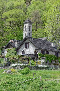 Foroglio in het Val Bavona van Peter Eckert