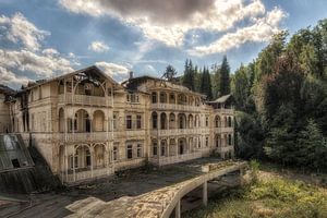 Grand Hotel - Lost Place - verlassener Ort von Carina Buchspies