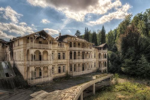 Grand Hotel - Lost Place - verlassener Ort von Carina Buchspies