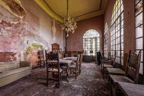 Villa Dekadenz – Italy by Gentleman of Decay