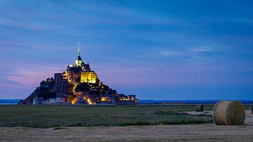 Mont Saint Michel in Normandië van Roland Brack