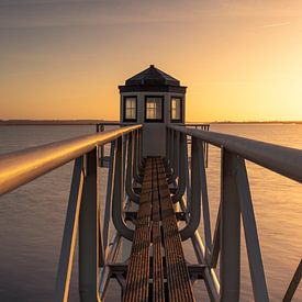 Oostmahorn gauge at sunrise - Silence over the water by KB Design & Photography (Karen Brouwer)