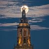 Moon over the Cunerakerk in Rhenen by Moetwil en van Dijk - Fotografie