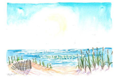 Dunes de plage avec clôture en lattes et vue sur la mer