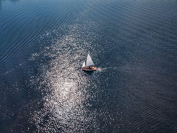 The wind in the sails by Nico van Maaswaal