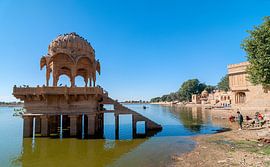 Jaisalmer: Gadsisar Meer von Maarten Verhees
