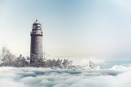 Leuchtturm über den Wolken