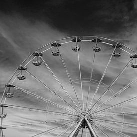 Ferris Wheel - Black & White by Frank Herrmann
