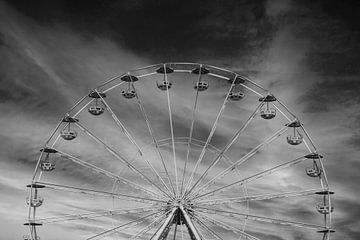 Ferris Wheel - Black & White by Frank Herrmann