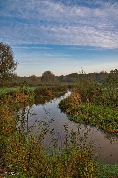 Rustgevend riviertje in Brabant van Bart Verdijk