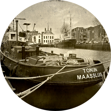 Sleepboot Tonijn Maassluis haven van Fons Bitter