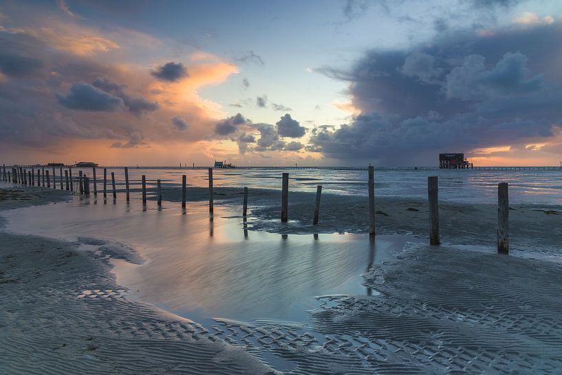 Herfstlucht boven St. Peter-Ording van Annett Mirsberger