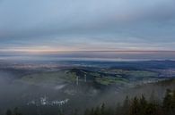 Duitsland, Eindeloos weids natuurlandschap vanaf berg in zwart woud bij Freiburg im Breisgau van adventure-photos thumbnail