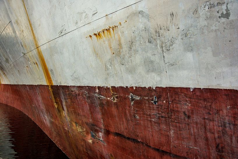 Seagoing vessel moored in the harbour quay. by scheepskijkerhavenfotografie