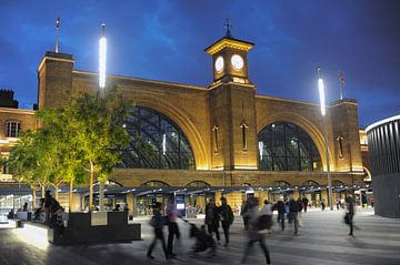 Kings Cross station van Richard Wareham