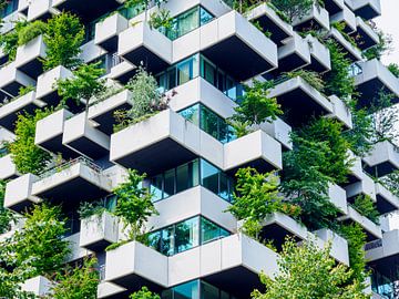 La forêt verticale de la tour Trudo à Strijp-S, Eindhoven, Pays-Bas. sur Roelof Aleva