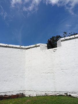 VoC kanon in Fort Sint-Jan, Malakka van Atelier Liesjes