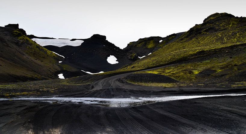 Wegen en rivieren | IJsland (2) by Willem van den Berge