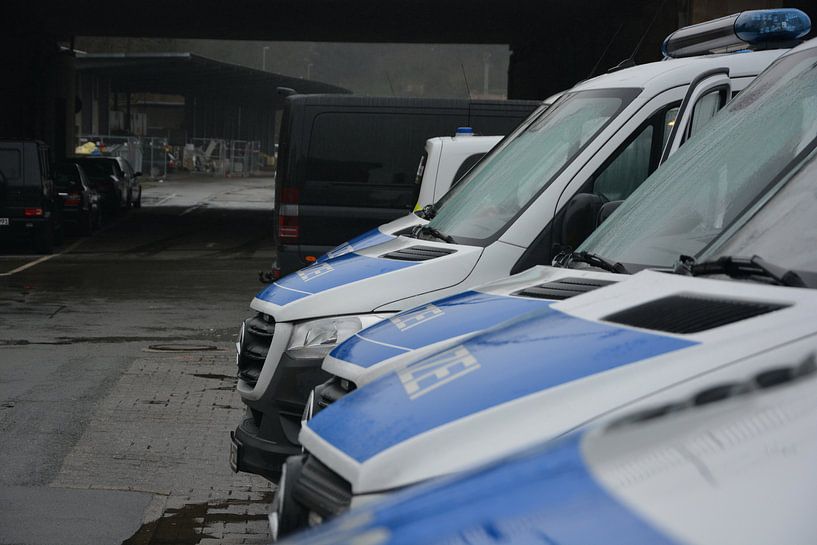 Véhicule de la police fédérale photo de groupe par mz.einsatzfahrzeuge
