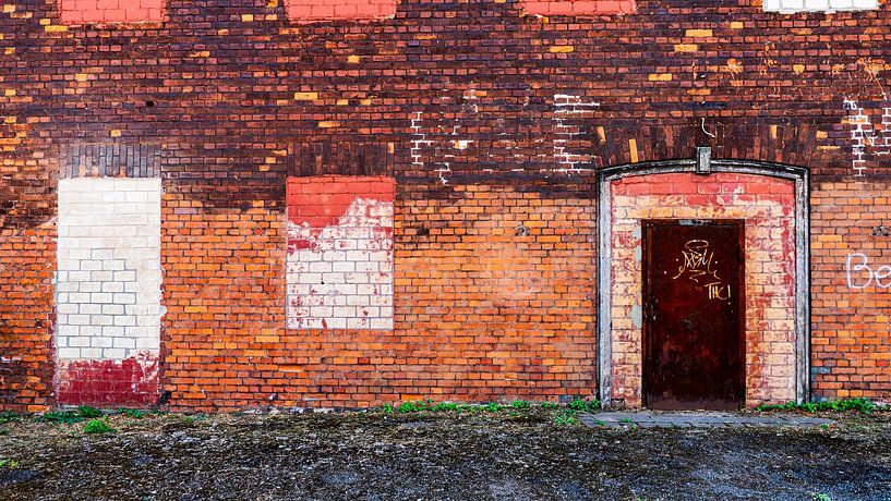 Alte Fabrikfassade | rot | Eisenhütte von Flatfield