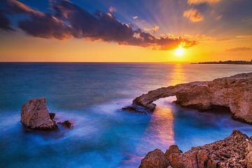 Love Bridge Sunset, Cyprus van Adelheid Smitt
