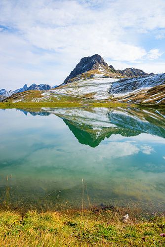 alpenmeer Riezler Alpsee en Kanzelwand berg, reflecterend i
