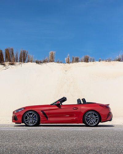 BMW Z4 M40i voor een duin