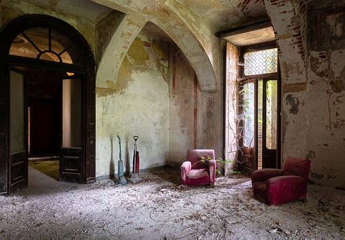 Wohnzimmer in verlassener Burg, Italien